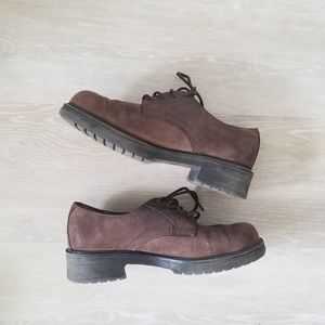 Vintage brown leather Bass shoes